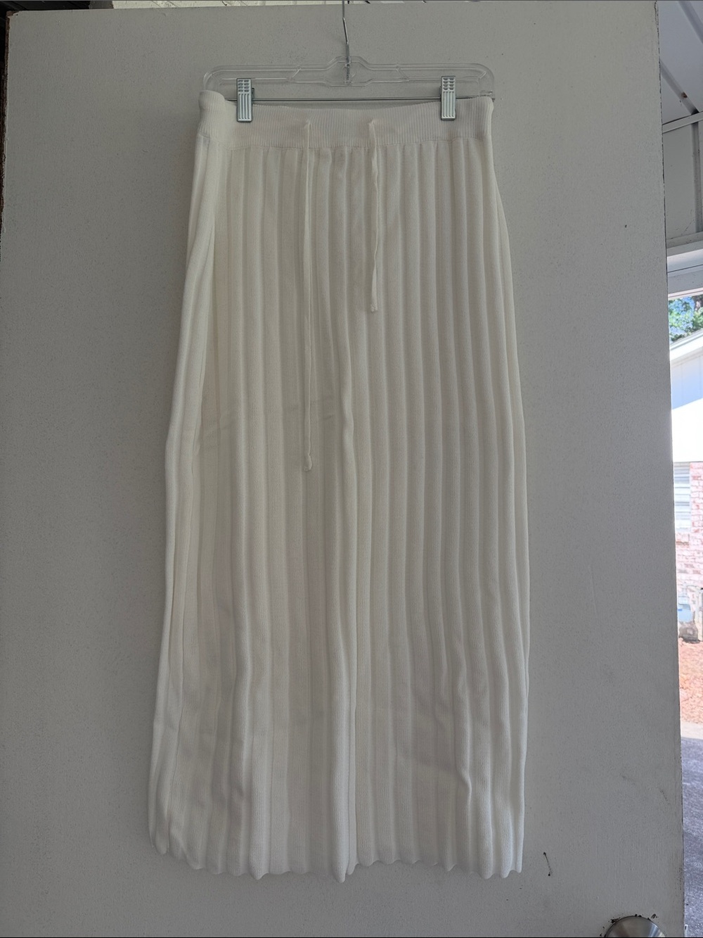Women's Cream Pleated Knit Maxi Skirt